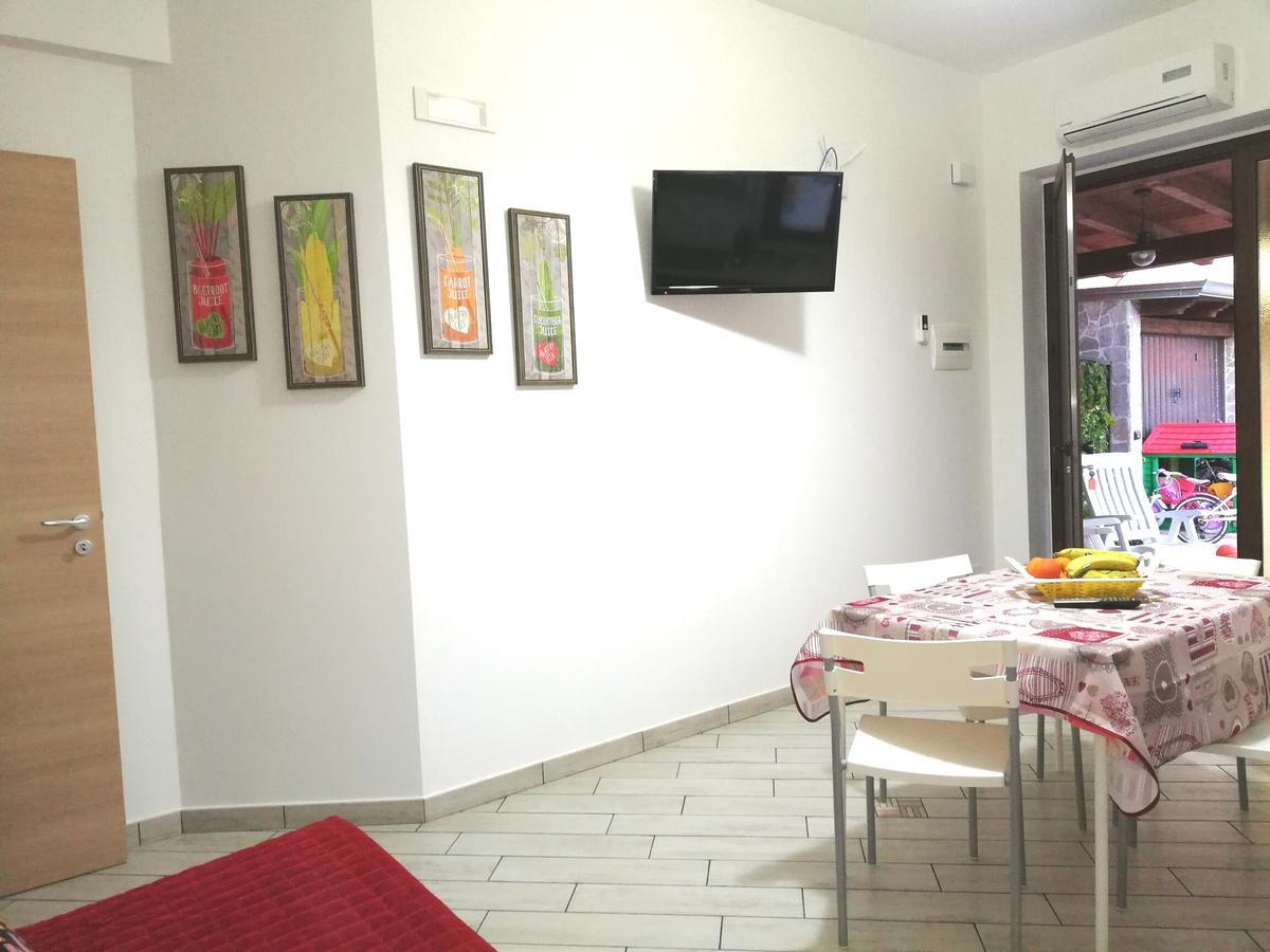Capo D'Orlando Apartments ภายนอก รูปภาพ